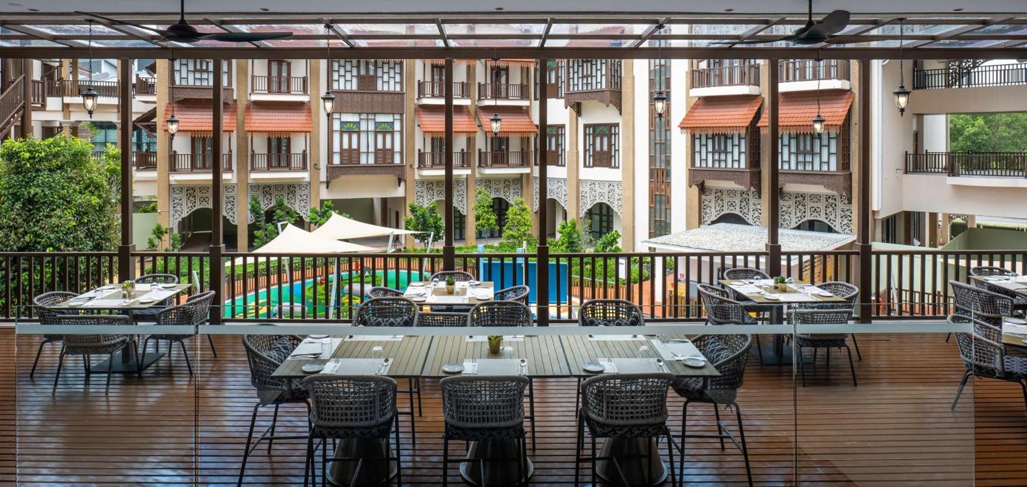 Doubletree By Hilton Putrajaya Lakeside Extérieur photo The Deck